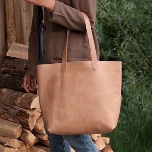 Nisolo Lori Leather Tote – Almond